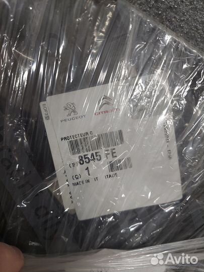 Накладка левой двери Boxer / Jumper оригинал новый