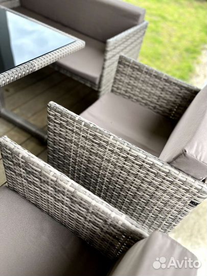 Мебель из искусственного ротанга новая