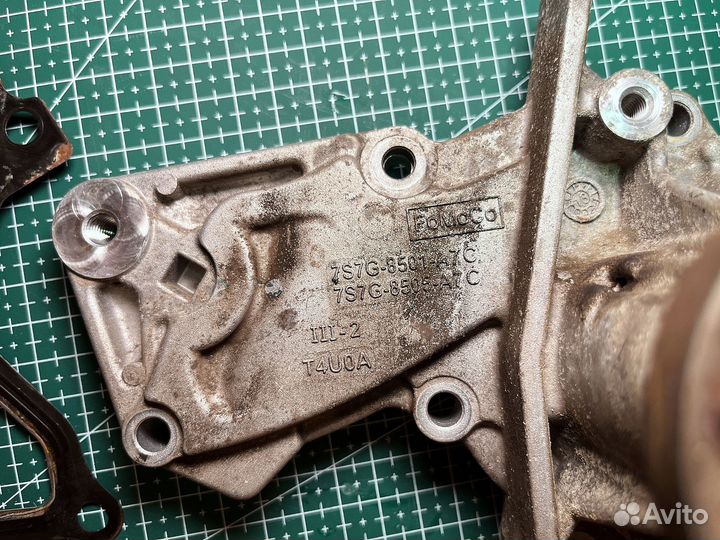 Помпа (насос водяной) Ford Focus 3