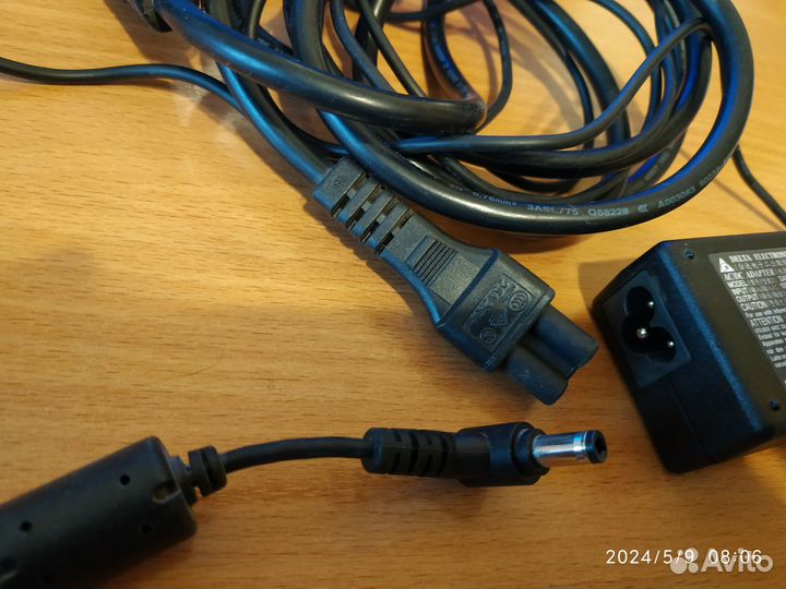 Блоки питания 19 вольт 3,42 ампера для ноутбука