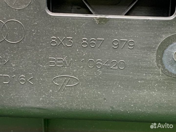 Обшивка двери багажника Audi A1 8X caxa 2011