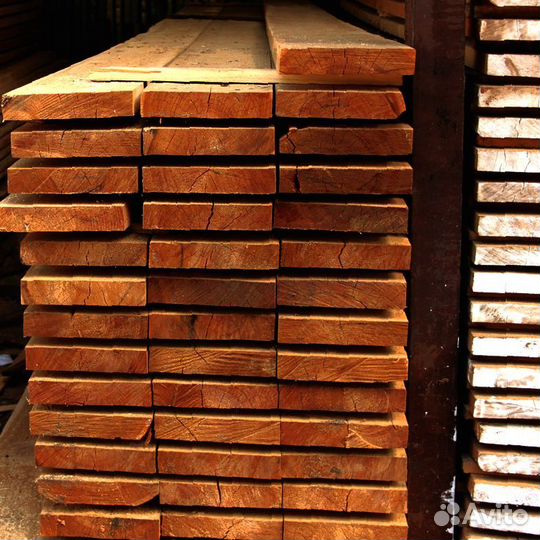 Доски лиственницы 55x145 мм, для стабильного строи