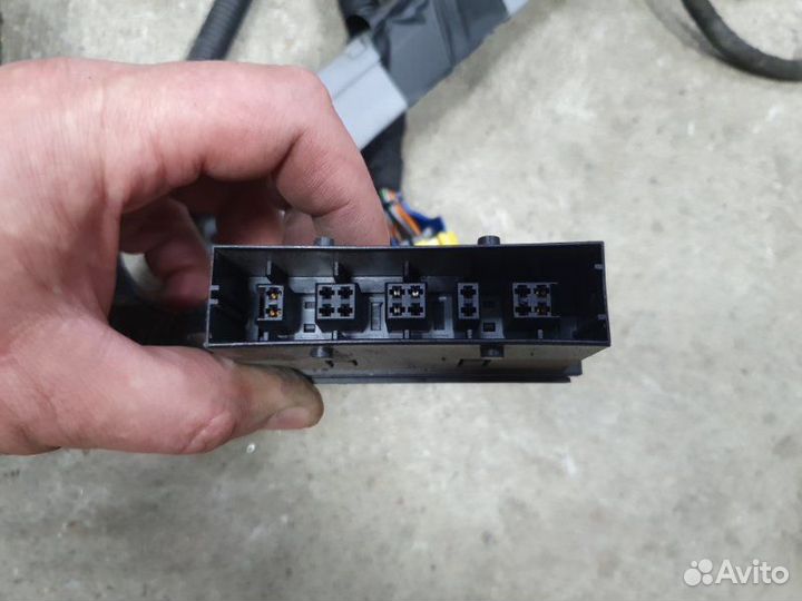 Проводка салона Opel Astra универсал Z13DTH 2008