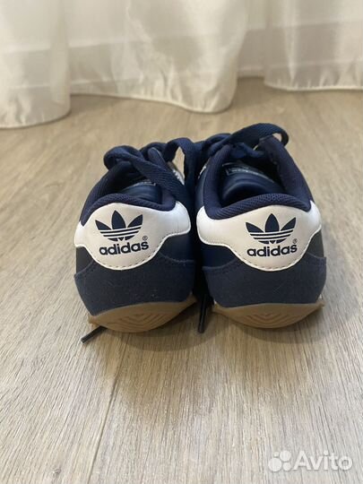 Кроссовки adidas детские винтажные