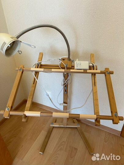 Станок для вышивания напольный с лампой