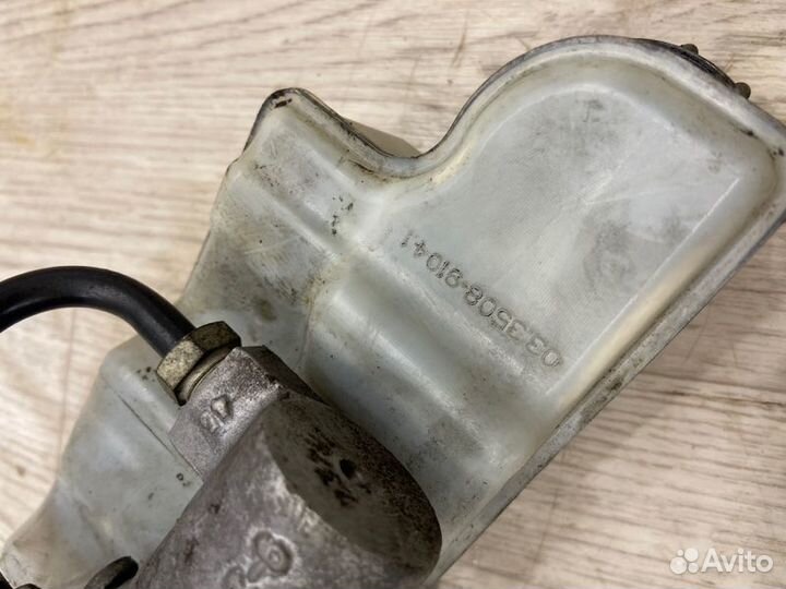 Главный тормозной цилиндр Ford Kuga DR txda 2011