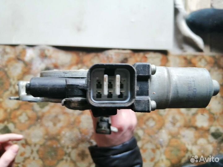 Стекло подъёмник mitsubishi lancer 10