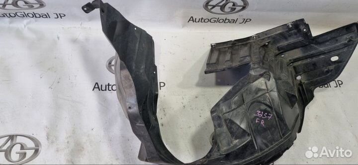 Подкрылок/локер передний правый Suzuki SX4