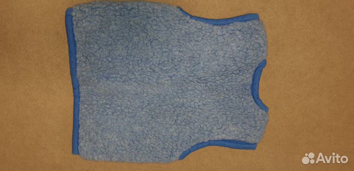 Шерстяные жилетки (2 шт.)