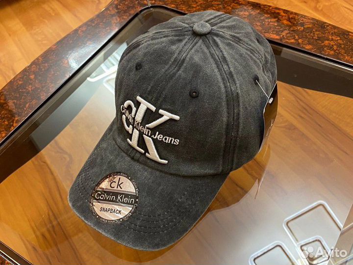 Кепка Calvin Klein suit