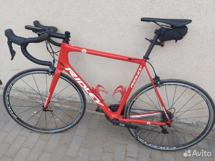 Карбоновый шоссейный гоночный велосипед