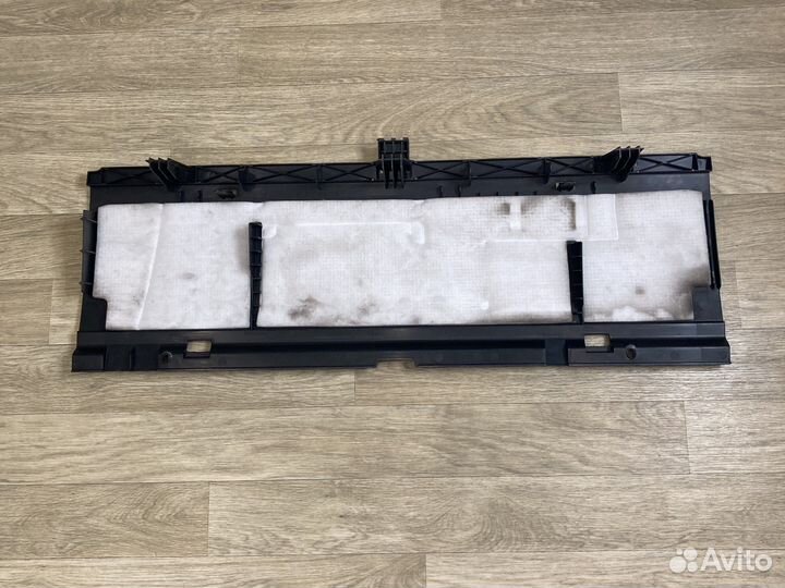 Крышка ниши блоков в багажнике w211 2115450246