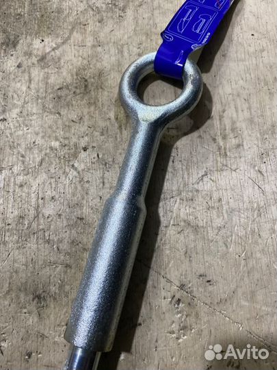 Крюк буксировочный Volvo Xc60 DZ44 B4204T6