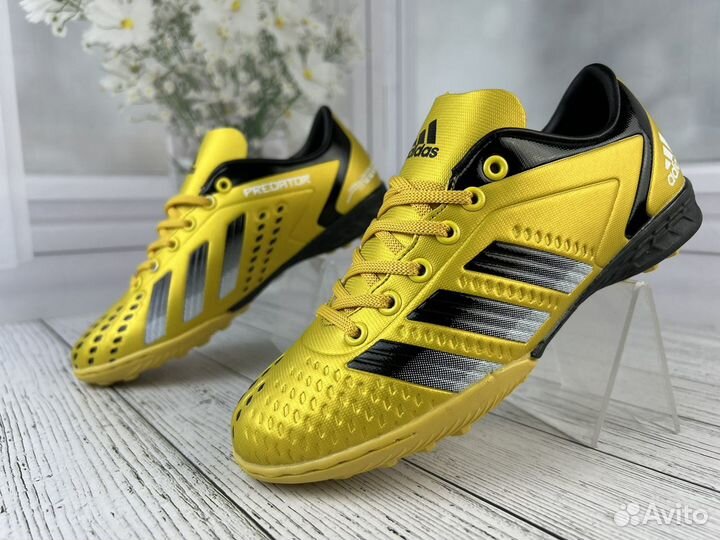 Футбольные бутсы Adidas Predator