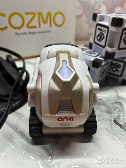 Робот anki cozmo
