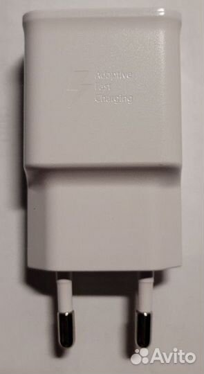 Зарядное устройство samsung чёрное и белое