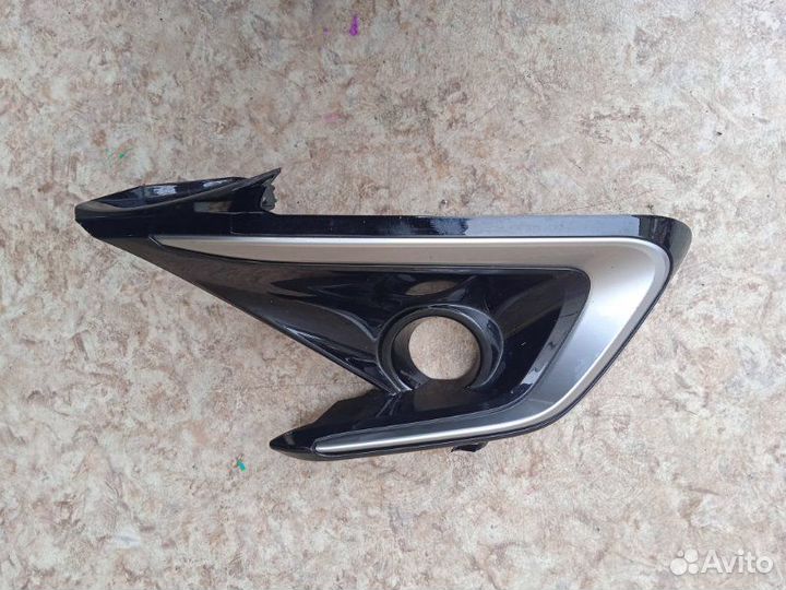 Заглушка бампера прав. toyota corolla