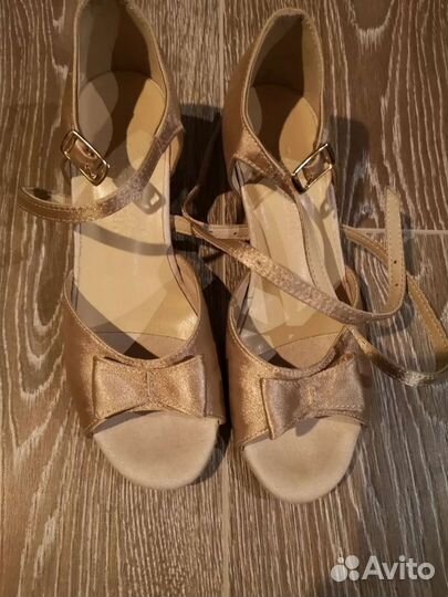 Туфли для бальных танцев