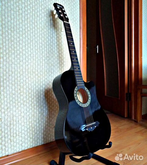 Гитара новая