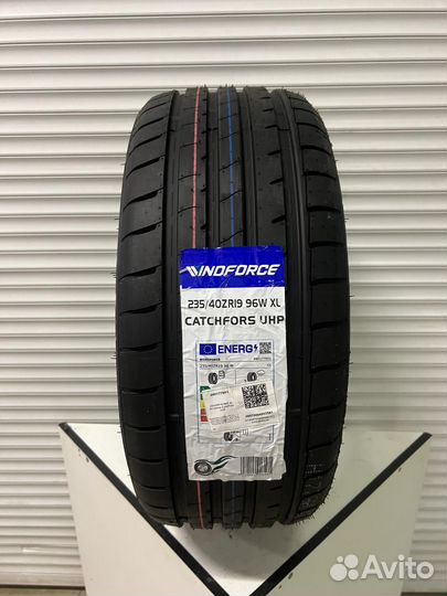 Windforce Catchfors UHP 235/40 R19 96W