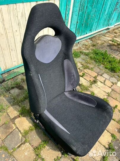 Сиденье переднее левое Subaru Impreza Wrx Sti GC8