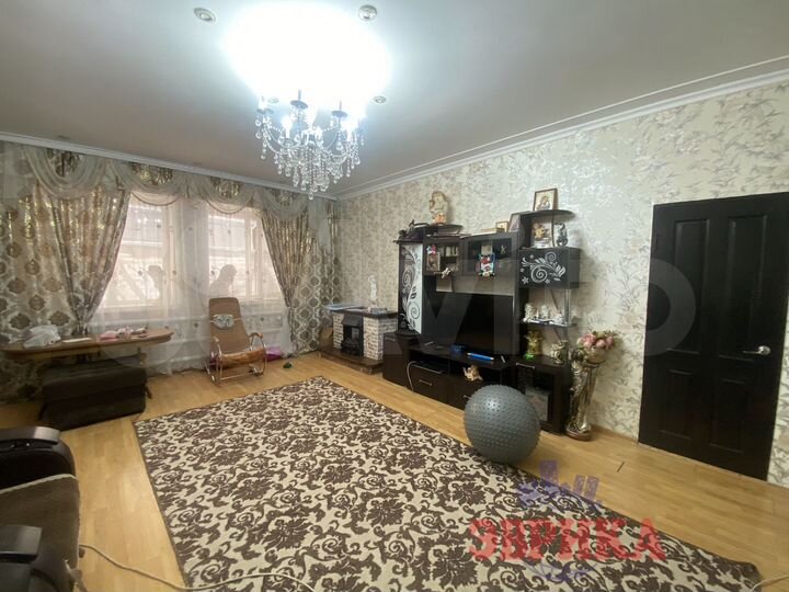 Дом 186 м² на участке 8 сот.