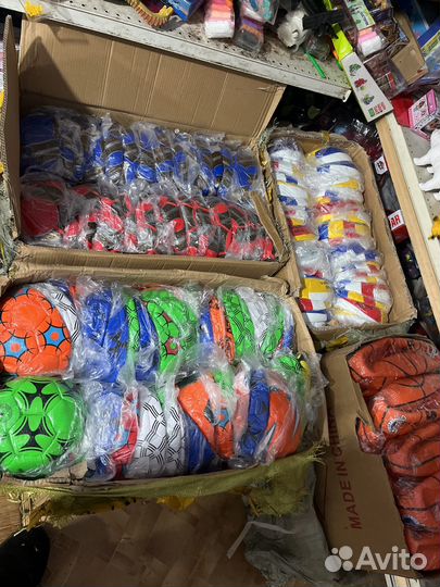 Футбольные,баскетбольные и волейбольные мячи