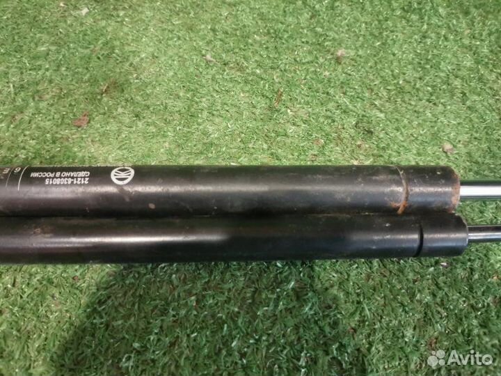 Амортизатор двери багажника Ваз 2112 2006