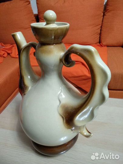 Глиняный кувшин (графин)