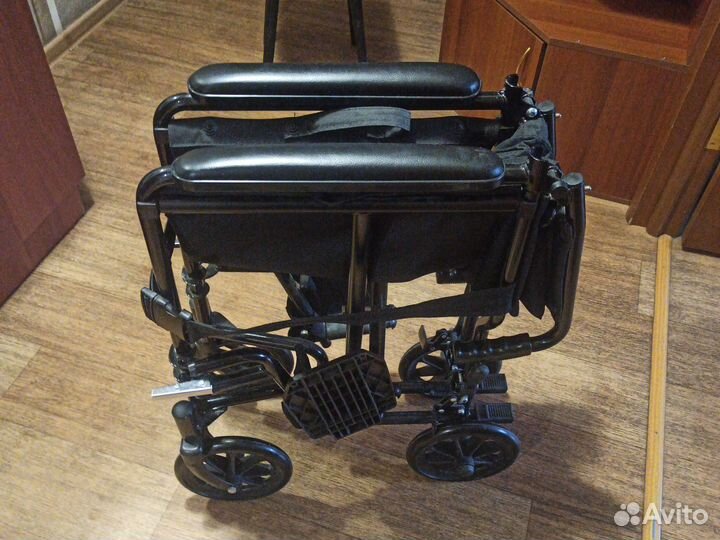 Инвалидная коляска