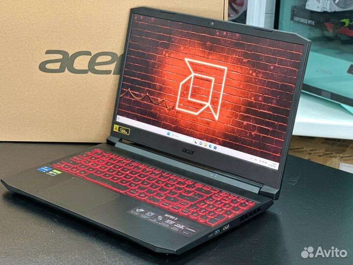 Ноутбук игровой I5-11400H/GTX-1650/озу-8