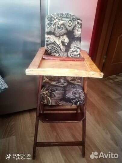 Детский стульчик для кормления