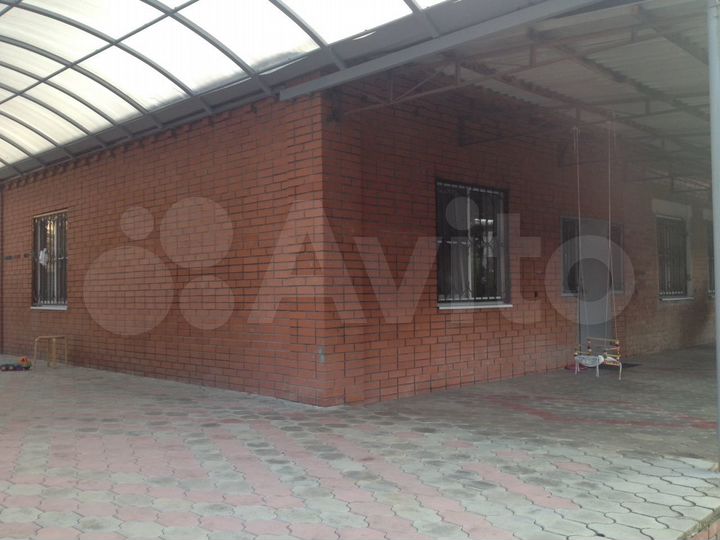 Дом 192 м² на участке 9 сот.