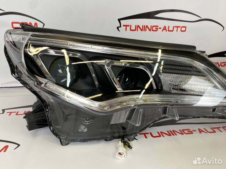 Фары Toyota Rav 4 W4794