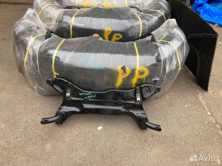 Балка подрамник перед Mitsubishi Outlander XL 2.4