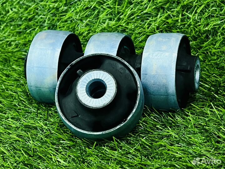 Сайлентблок переднего рычага задний 5Q0407183E