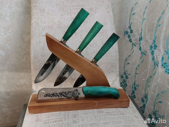 Набор кухонных ножей с подставкой