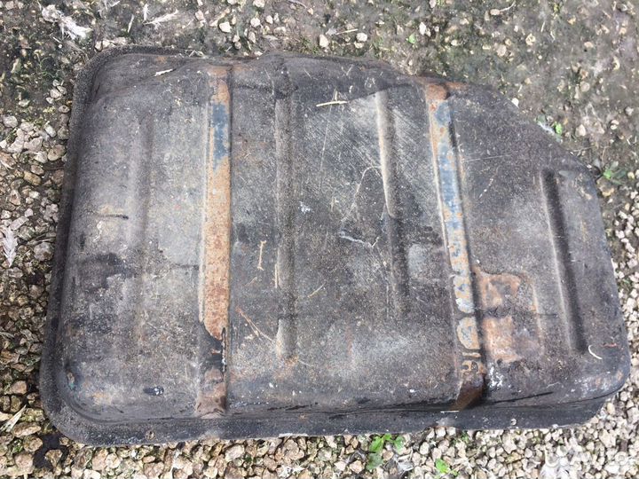 Топливный бак на москвич