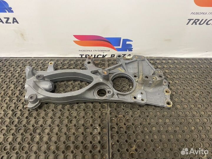 Кронштейн буксировочный левый Daf XF106