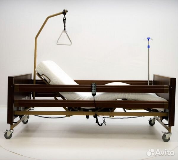 Медицинская кровать для лежачих больных