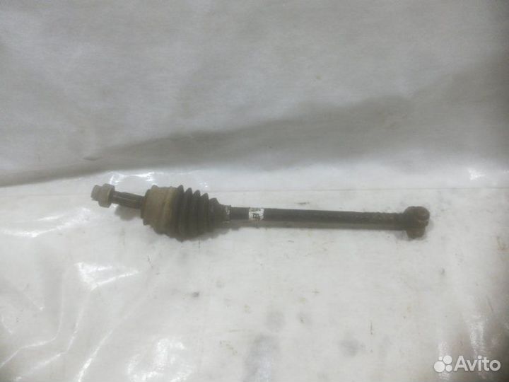 Привод (полуось) левый