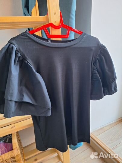 Футболка с рукавами крылышками