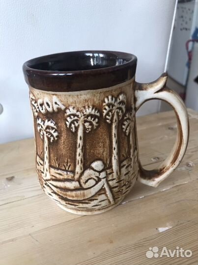 Кружки разные и сливочник Дулево