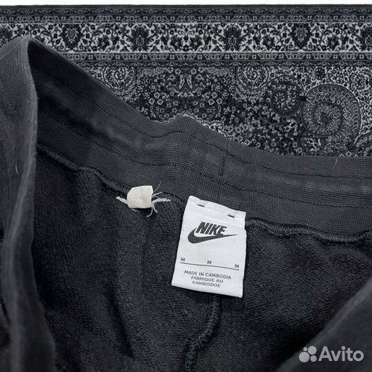 Спортивки Nike