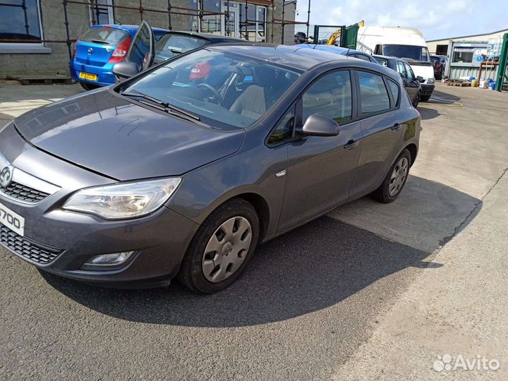 Подушка безопасности водителя opel astra J 2011