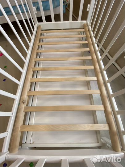 Детская кроватка с маятником и ящиком + Матрас