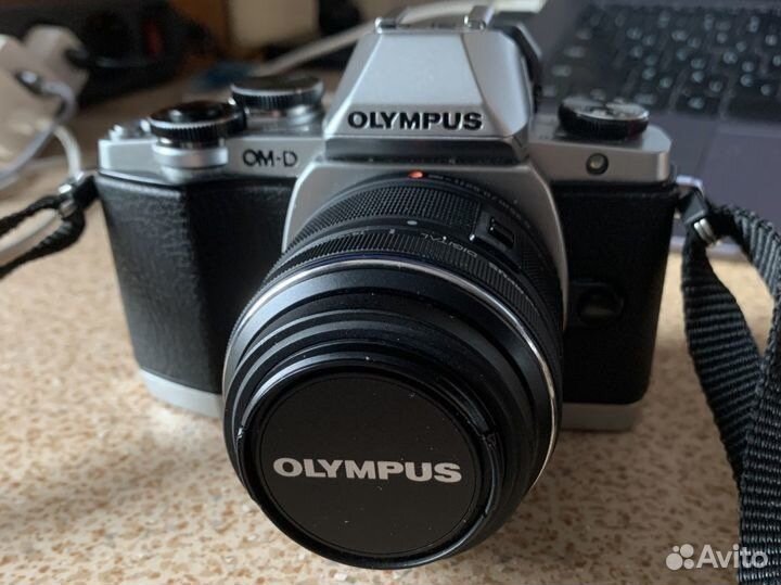 Фотоаппарат Olympus OM-D E-M10