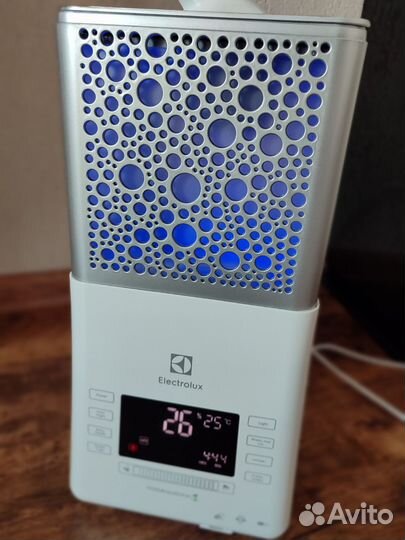 Увлажнитель воздуха Electrolux EHU-3815D yoga