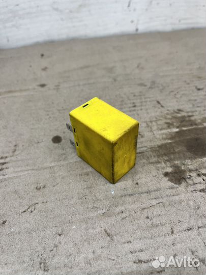 Реле поворотов Opel Astra G 1.6 X16XEL