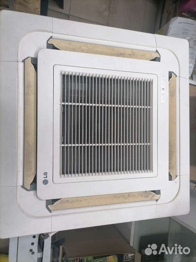 Кондиционер LG потолочный